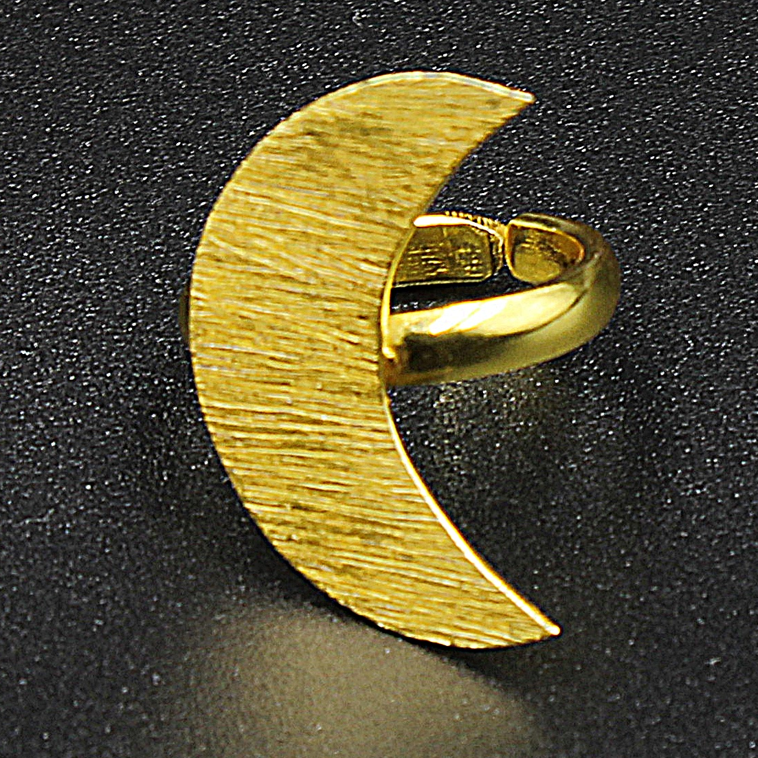 Anillo MEDIA LUNA bañado en oro