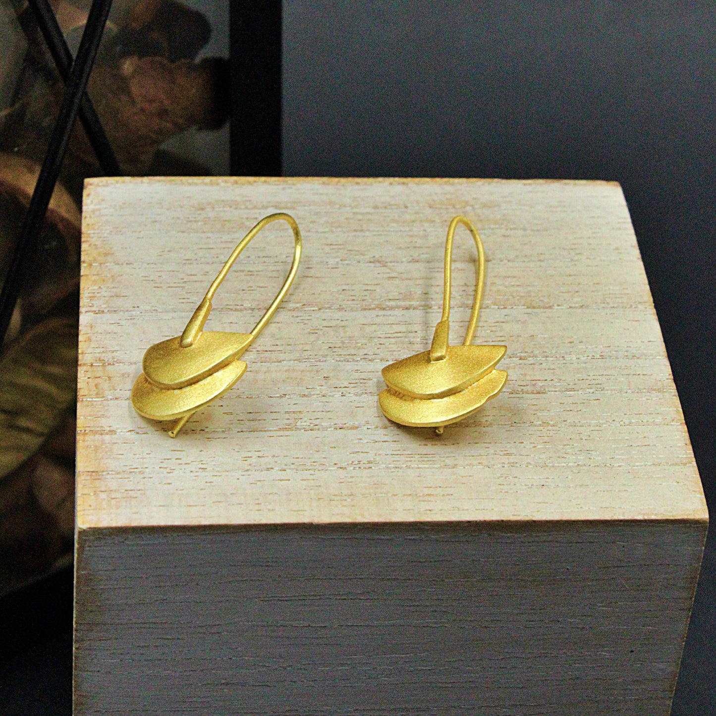 Pendientes CIOTTOLA de diseño bañados en oro