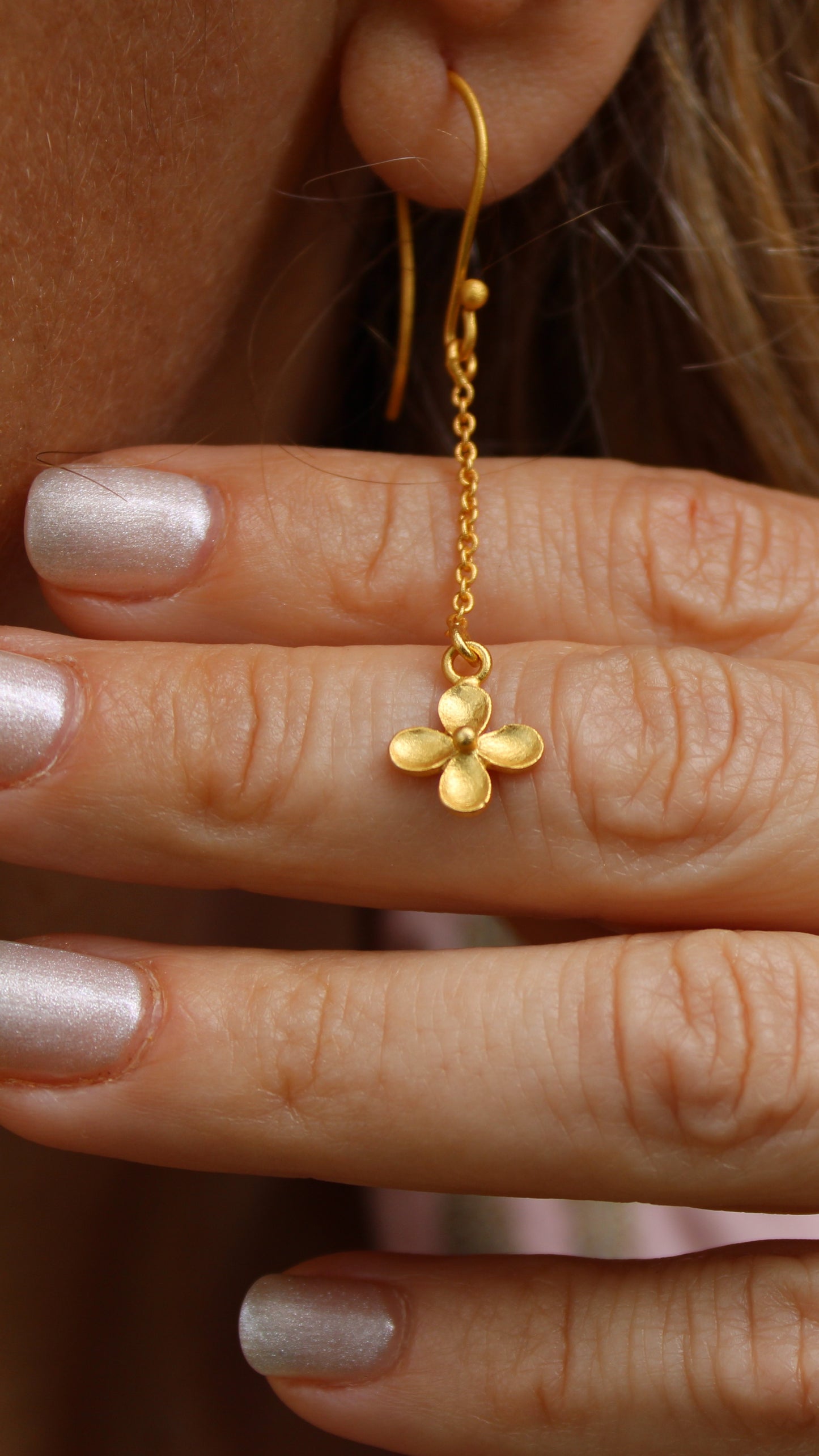 Pendientes FLOR con flor bañados en oro