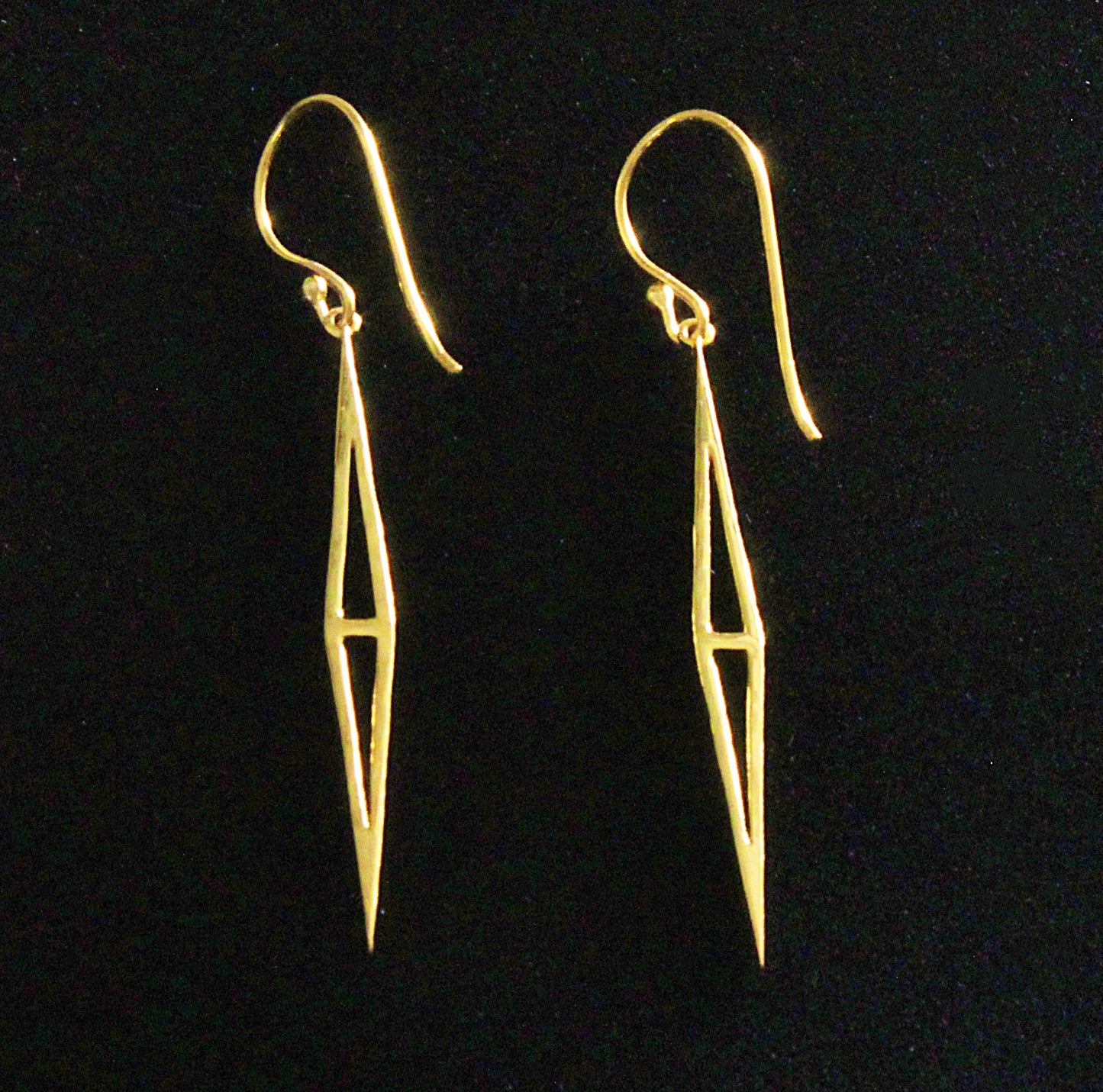 Pendientes NEEDLE bañados en oro