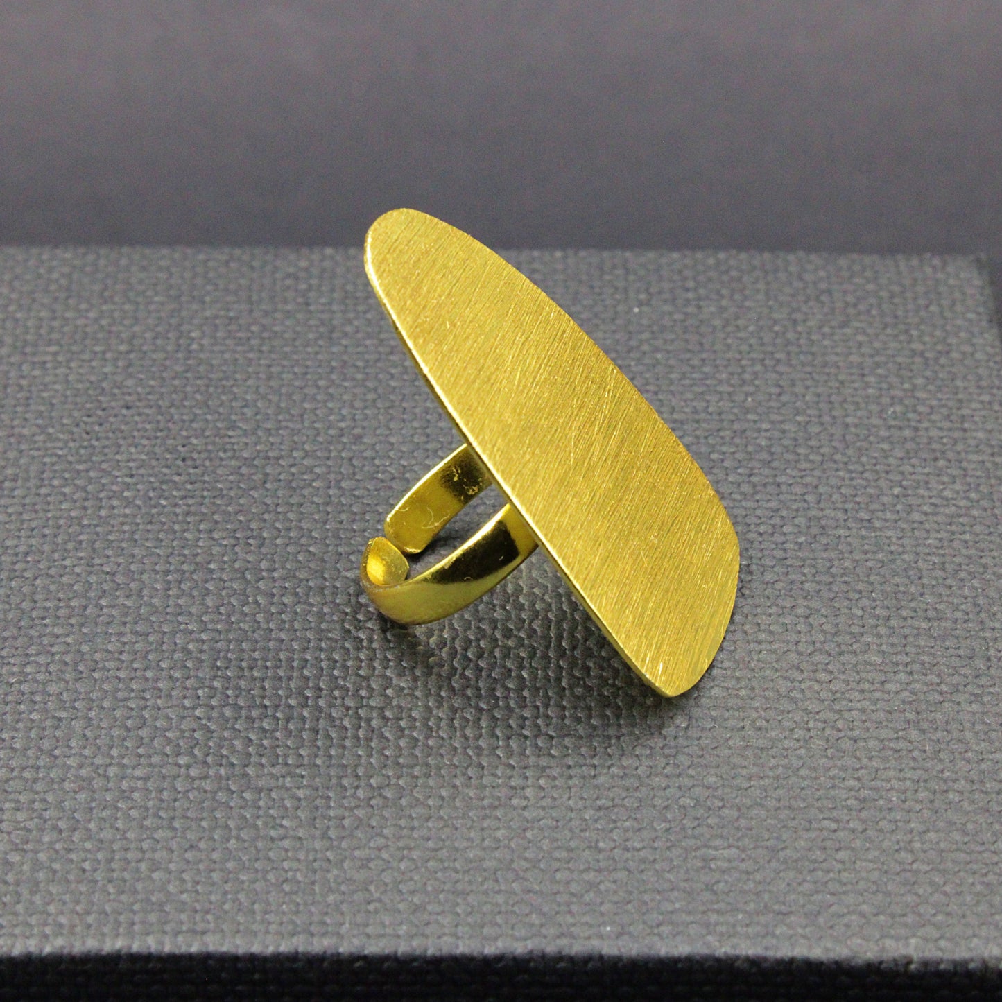 Anillo MIRÓ bañado en oro