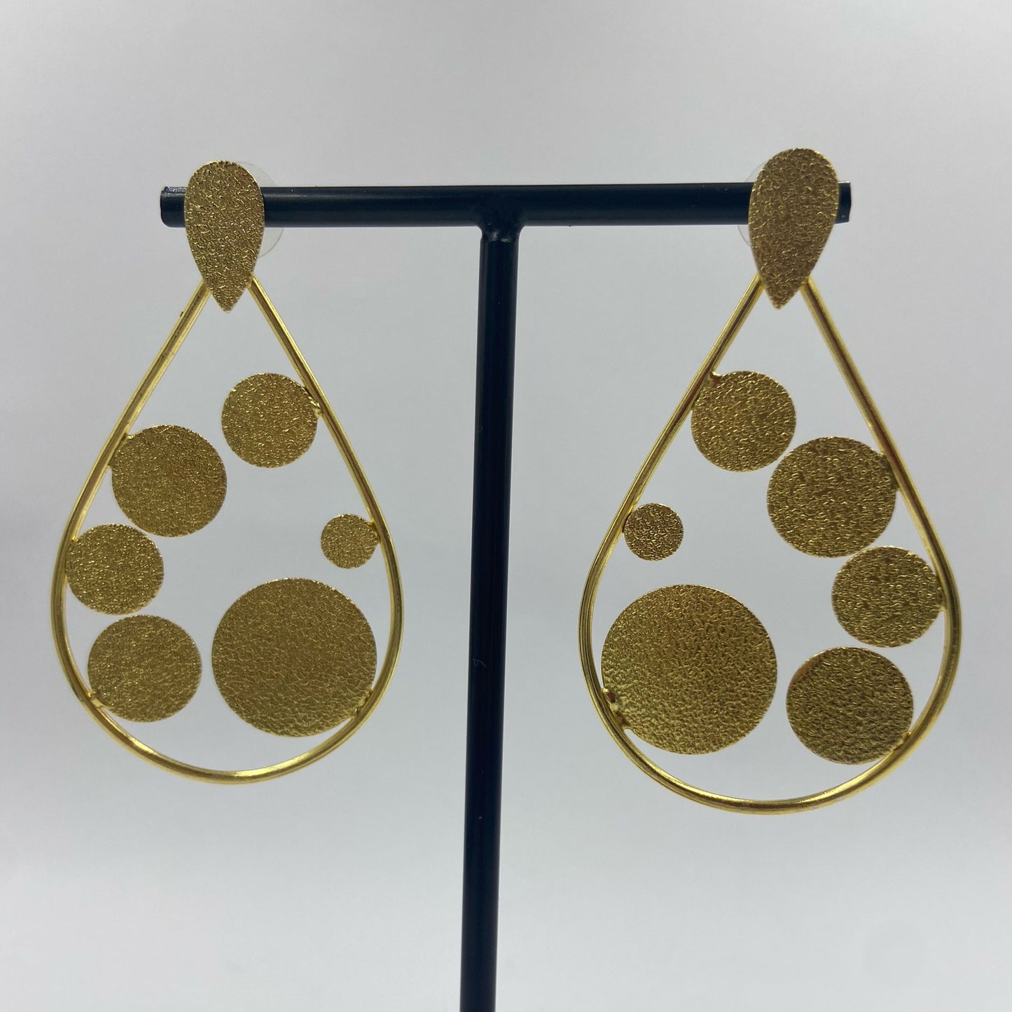 Pendientes BUBBLES bañados en oro - Diseño con carácter